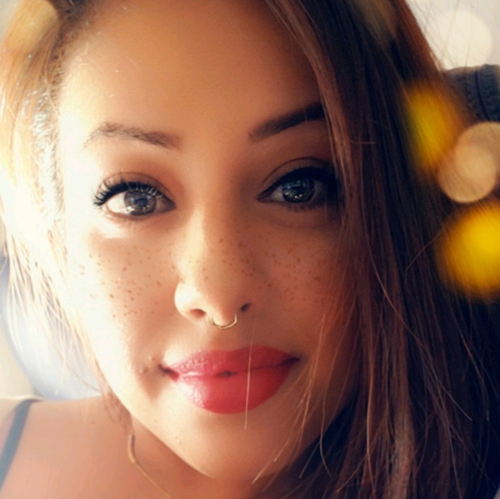 Meet your Posher, Angelita